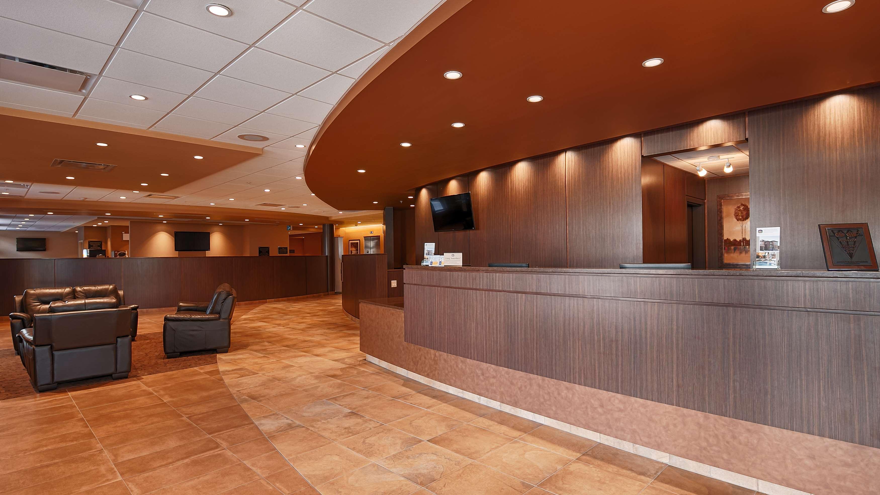 Best Western Plus, Bathurst Hotel & Suites Екстер'єр фото